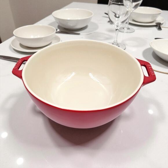 Staub 10" Enamel Cast Iron Mixing Serving Bowl Red Cream Interior France Kitchen - Picture 1 of 9